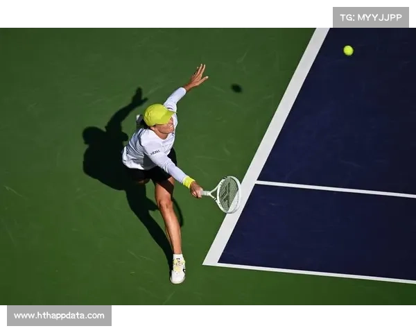 法国网球公开赛：斯瓦泰克直落两盘卫冕成功