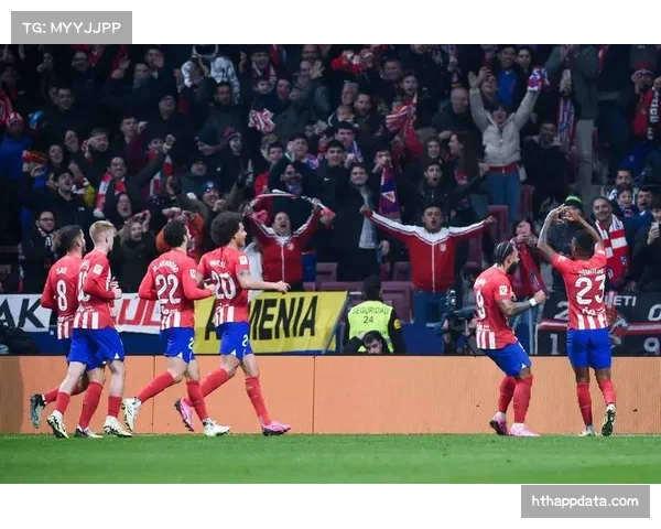 通讯:西甲举办的“足球助力平等”社区活动走进马德里低收入街区。 通讯:西甲举办的“足球助力平等”社区活动走进马德里低收入街区。